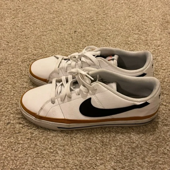 Nike Court Vision shoes - Picture 3 of 5